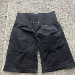 NVGTN Women's Black Contour Butt Scrunch Shorts